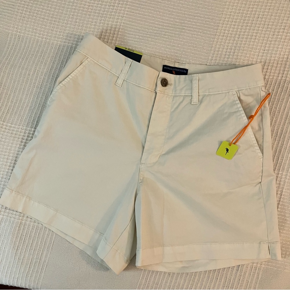 Margaritaville Island Reserve Gardenia Women's Khaki Shorts NEW!